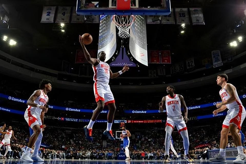 世界杯手机高清观看入口-明明场上效果相当不错,但火箭还是没有给替补中锋更多表现机会?